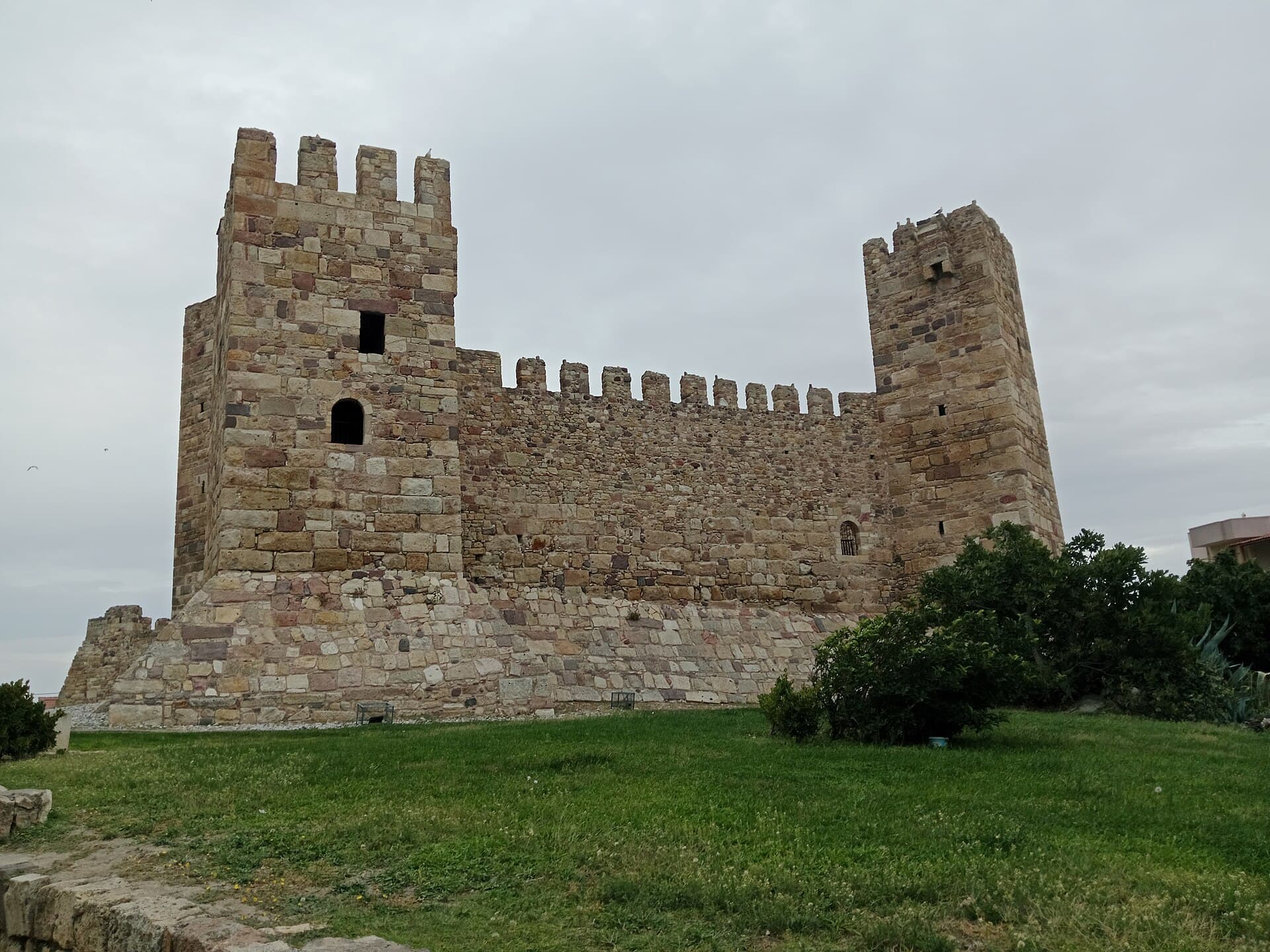 Dikili Çandarlı Kalesi
